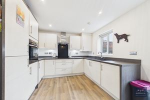 Photo 25- click for photo gallery